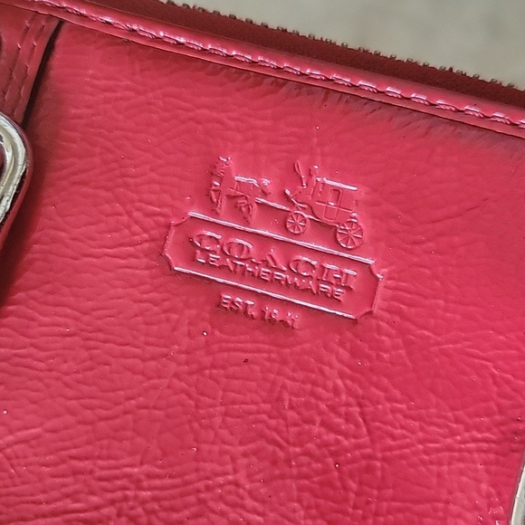 COACH RED PATENT LEATHER Zip Around Wallet- Rare - Picture 9 of 13